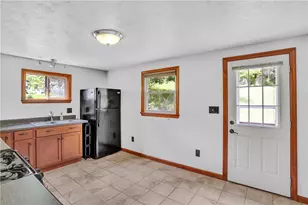 2404 Marble Ln, Pittsburgh, PA 15143 - Photo 9