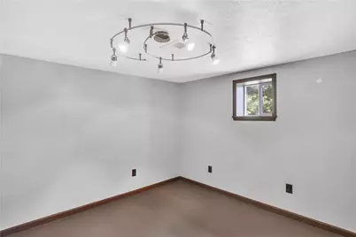2404 Marble Ln, Pittsburgh, PA 15143 - Photo 21