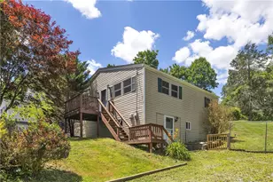 2404 Marble Ln, Pittsburgh, PA 15143 - Photo 1
