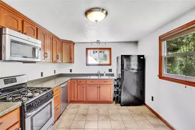 2404 Marble Ln, Pittsburgh, PA 15143 - Photo 9