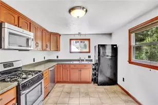 2404 Marble Ln, Pittsburgh, PA 15143 - Photo 9