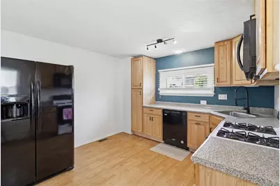 25 Lincoln Ave, North Irwin, PA 15642 - Photo 19