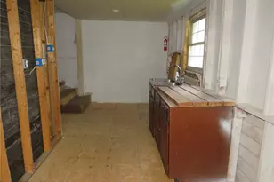 19 Gibson Ave, Washington, PA 15301 - Photo 11