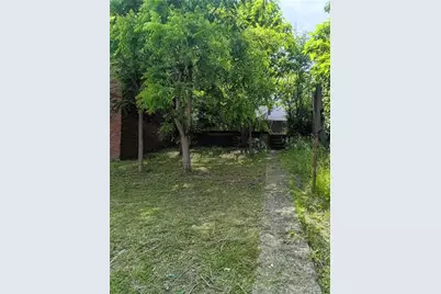 210 N 4th St, Jeannette, PA 15644 - Photo 27