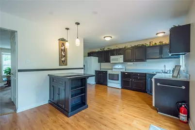6305 Oyster Bay Ct, Bridgeville, PA 15017 - Photo 9