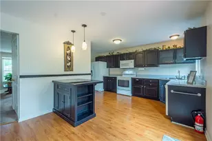 6305 Oyster Bay Ct, Bridgeville, PA 15017 - Photo 9