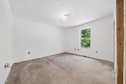1351-1353 Mt Pleasant Rd, Hempfield Township, PA 15601 - Photo 11