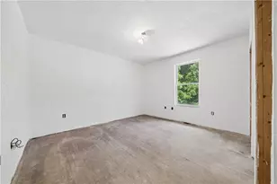 1351-1353 Mt Pleasant Rd, Hempfield Township, PA 15601 - Photo 11