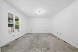 1351-1353 Mt Pleasant Rd, Hempfield Township, PA 15601 - Photo 11