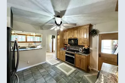 303 E Meyer Avenue, New Castle, PA 16105 - Photo 25