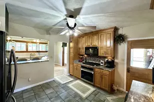 303 E Meyer Ave, New Castle, PA 16105 - Photo 25