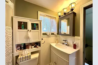 303 E Meyer Avenue, New Castle, PA 16105 - Photo 37