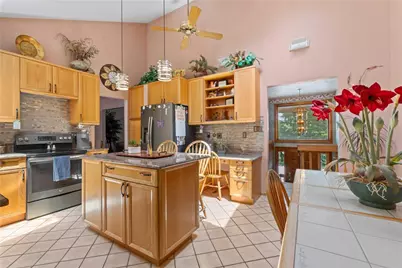 4874 Leona Dr, Pittsburgh, PA 15227 - Photo 9