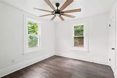 404 Valley Ave, Wall Boro, PA 15148 - Photo 17