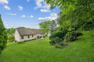 74 Laurel Dr, Hempfield Township, PA 15601 - Photo 11