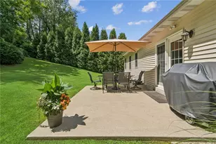 74 Laurel Dr, Hempfield Township, PA 15601 - Photo 13