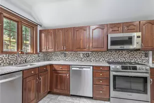 215 Brookside Blvd, Pittsburgh, PA 15241 - Photo 9