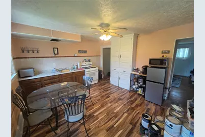 125 Bertha Avenue, Donora, PA 15033 - Photo 3