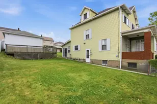 2705 Cleveland St, McKeesport, PA 15132 - Photo 3