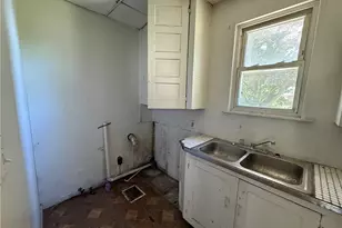 818 S Oakland Ave, Sharon, PA 16146 - Photo 7