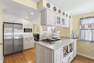 328 Canterbury Drive, Pittsburgh, PA 15238 - Photo 7