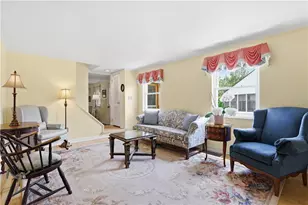328 Canterbury Dr, Pittsburgh, PA 15238 - Photo 17