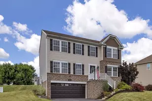 130 Naughton Cir, Forward Township, PA 16033 - Photo 3