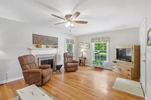 405 Vineyard Dr, Richland, PA 15044 - Photo 3