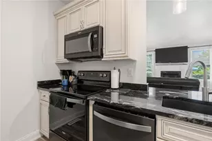 201 Adams Pointe Blvd, Adams Township, PA 16046 - Photo 9