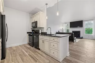 201 Adams Pointe Blvd, Adams Township, PA 16046 - Photo 5