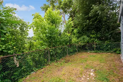 877 E 11th Ave, Munhall, PA 15120 - Photo 29