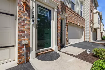 222 Broadstone Dr, Adams Township, PA 16046 - Photo 3