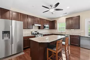 222 Broadstone Dr, Adams Township, PA 16046 - Photo 9
