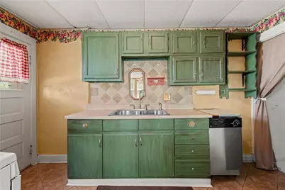 1227 Illinois Ave, Pittsburgh, PA 15216 - Photo 11