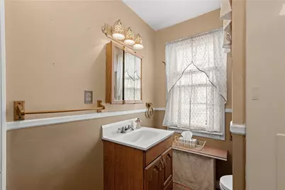 1227 Illinois Ave, Pittsburgh, PA 15216 - Photo 21