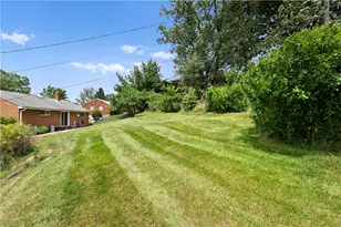 319 Saratoga Dr, Pittsburgh, PA 15236 - Photo 21