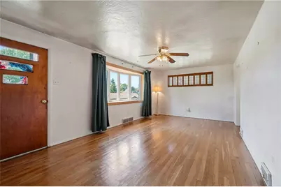 319 Saratoga Dr, Pittsburgh, PA 15236 - Photo 3