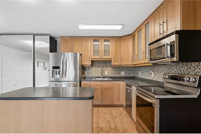 5600 Munhall Rd #905, Pittsburgh, PA 15217 - Photo 7