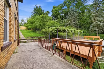 1715 Crosby Ave, Beechview, PA 15216 - Photo 25