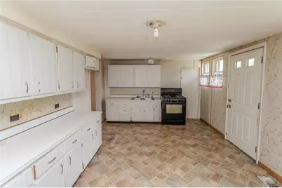 3 Pottstown St, Dunbar, PA 15431 - Photo 9