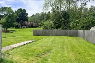 3 Pottstown St, Dunbar, PA 15431 - Photo 3