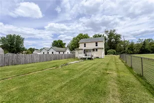 3 Pottstown St, Dunbar, PA 15431 - Photo 5