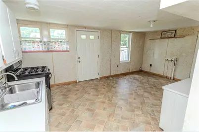 3 Pottstown St, Dunbar, PA 15431 - Photo 11