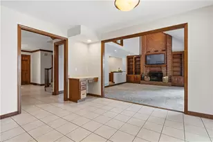2450 Dogwood Dr, Pittsburgh, PA 15090 - Photo 13