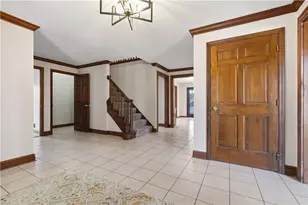 2450 Dogwood Dr, Pittsburgh, PA 15090 - Photo 5