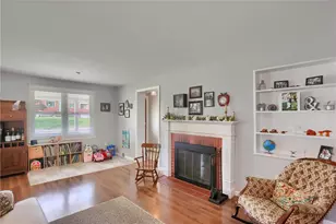 141 E Wedgewood Dr, Ross Twp, PA 15229 - Photo 7