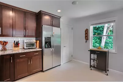 141 E Wedgewood Dr, Ross Twp, PA 15229 - Photo 13
