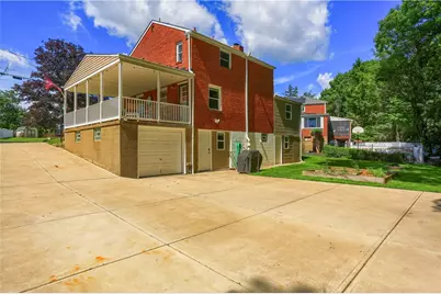 141 E Wedgewood Dr, Ross Twp, PA 15229 - Photo 47