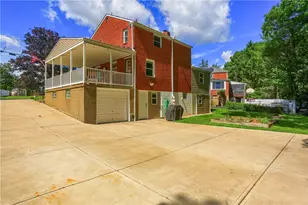 141 E Wedgewood Dr, Ross Twp, PA 15229 - Photo 47