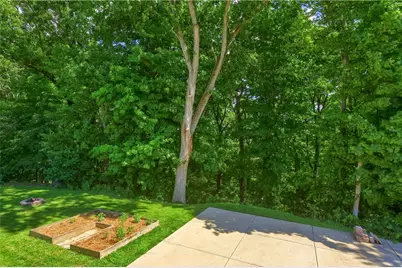 141 E Wedgewood Dr, Ross Twp, PA 15229 - Photo 43